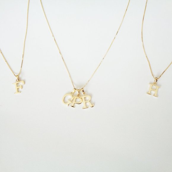 A to Z, 10K Solid Gold Initial Charm, Letter Pendant Necklace 18" Chain - Picture 3 of 8